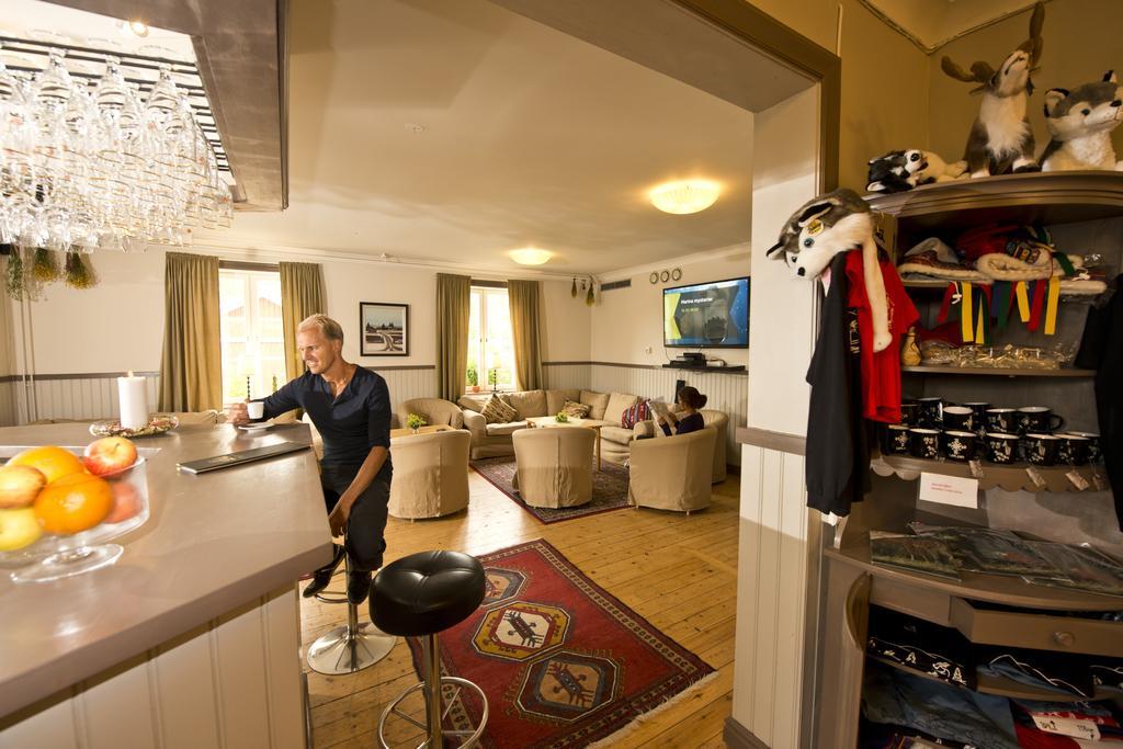 Svanstein Lodge Buitenkant foto
